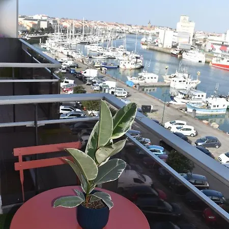 Studio, Vue Exceptionnelle Sur Le Port De Peche