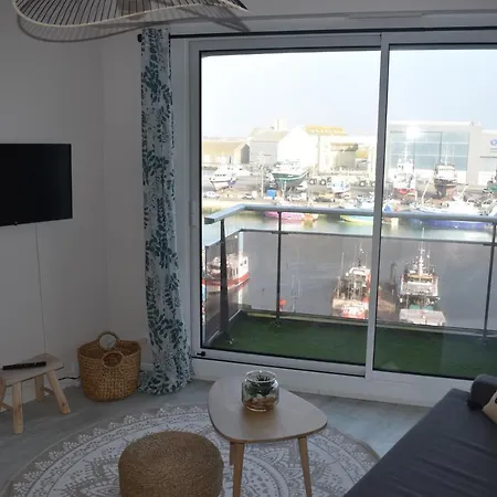 Studio, Vue Exceptionnelle Sur Le Port De Peche