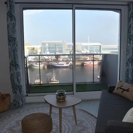 Studio, Vue Exceptionnelle Sur Le Port De Peche *