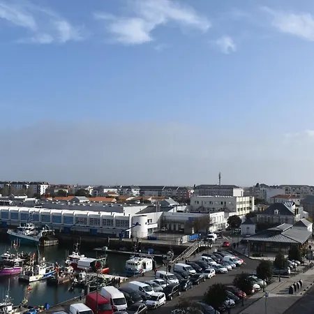 דירה Studio, Vue Exceptionnelle Sur Le Port De Peche *